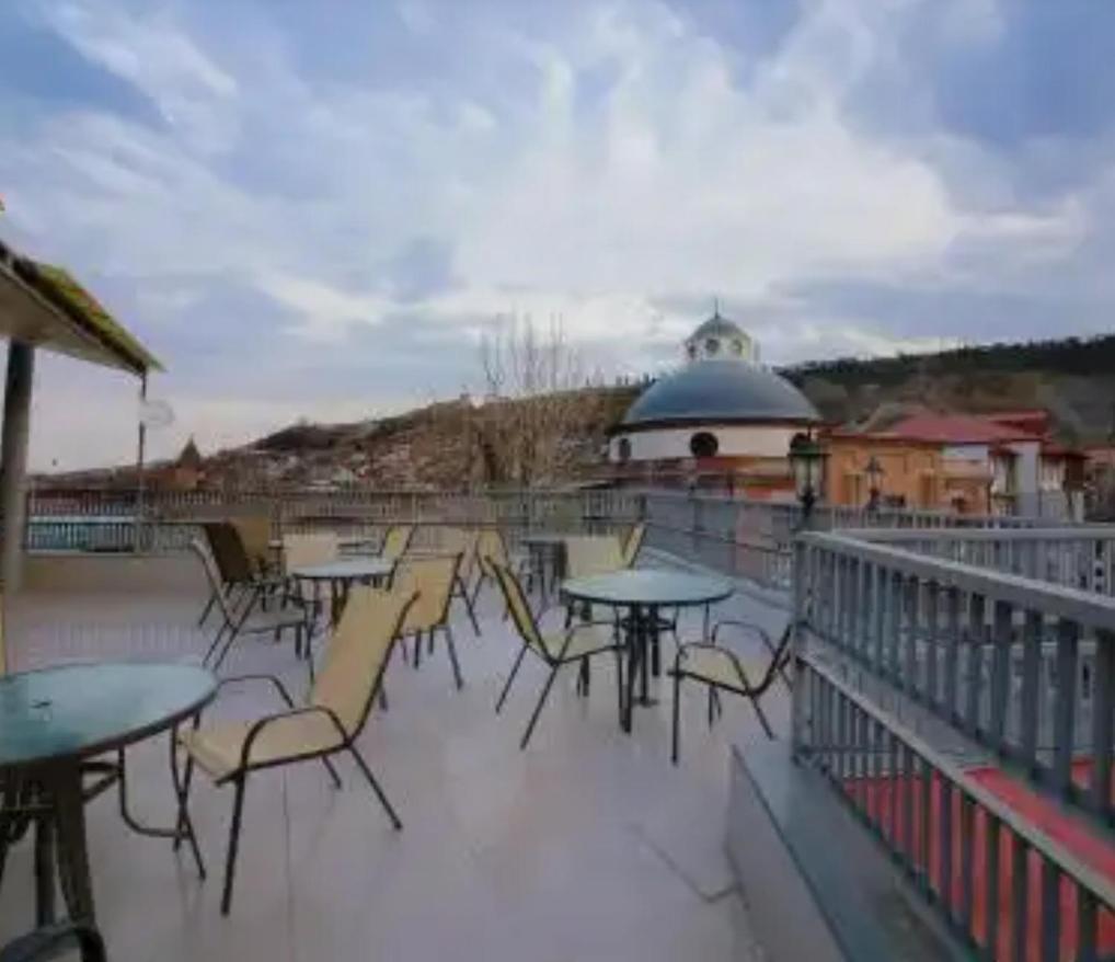 Royal Hotel Tbilisi Zewnętrze zdjęcie